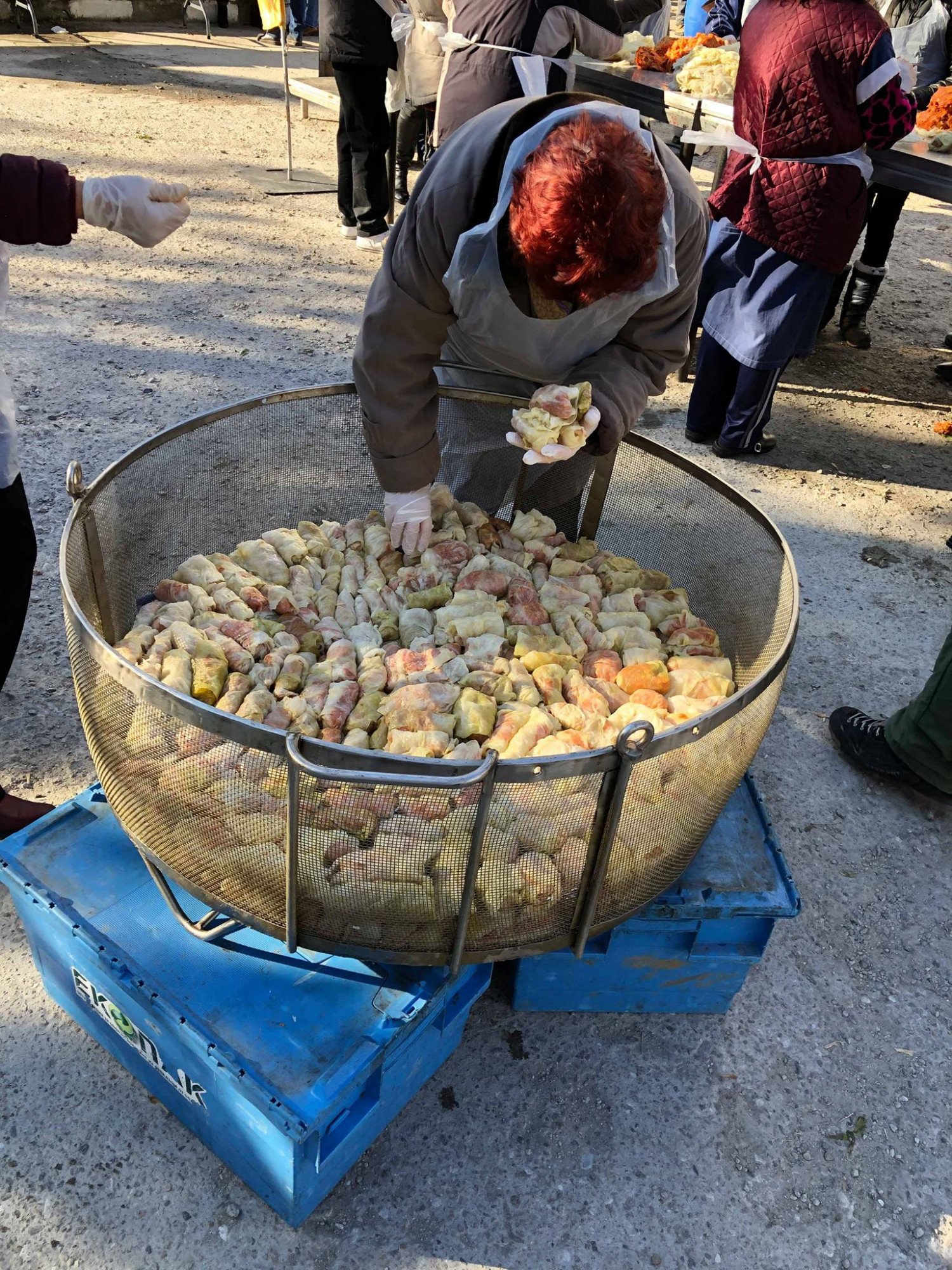 Ути Бъчваров взе акъла на пловдивчани със закана да се лее кръв на площада в древния град (СНИМКИ)