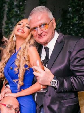 Бившата на Сираков лъсна чисто гола (СНИМКА 18+)