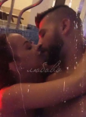 Дъното! Сузанита се съблече гола и показа как с гаджето й се... ВИДЕО 18+