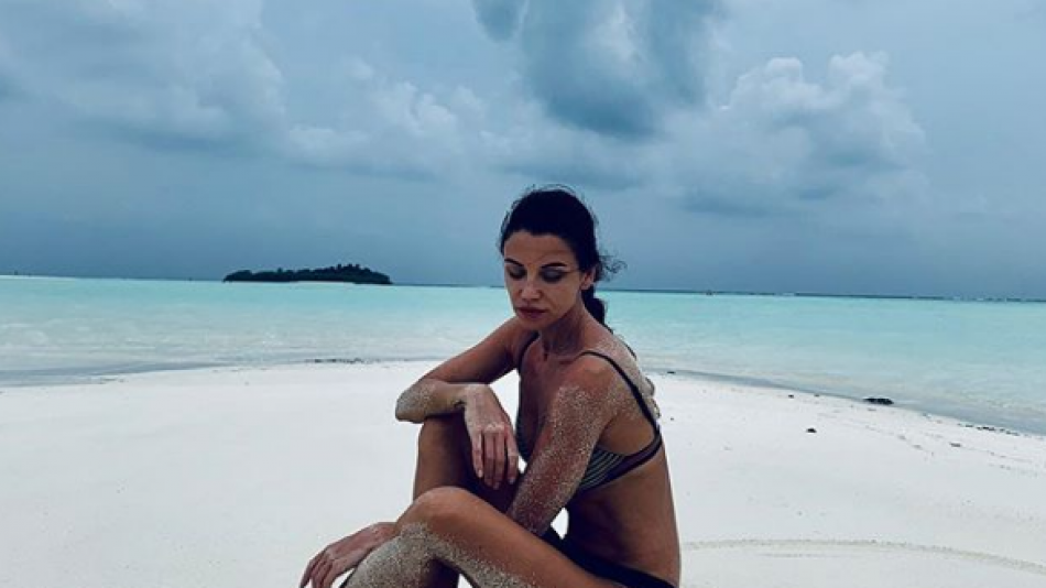 Диляна Попова се мести на екзотичен остров! (СНИМКИ)