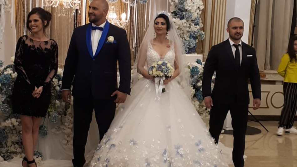 Софи Маринова се омъжи с рокля за 20 бона (СНИМКИ + ВИДЕО)