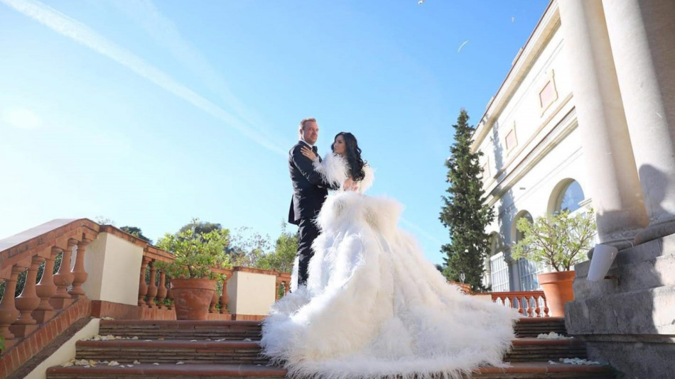 Първа СНИМКА от сватбата на Цеци Красимирова