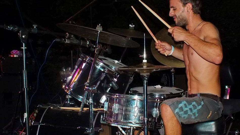  Пловдив потъна в тъга, отиде си млад и прочут барабанист 