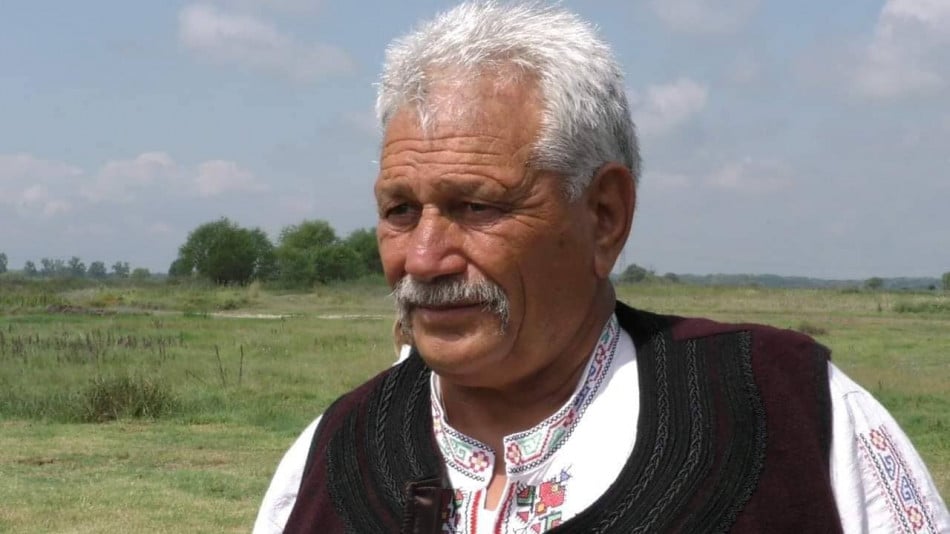 Пловдивски кмет гледа 180 говеда и върти майсторски чевермета СНИМКИ