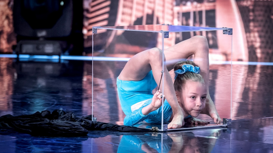 8-годишна акробатка с артрит призна, че в "България търси талант"...
