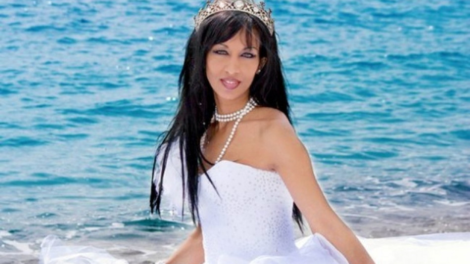Прогониха "Мисис България"за втори път от родината! СНИМКИ