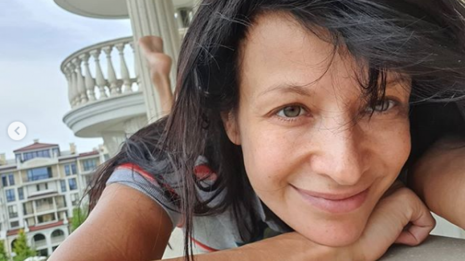 Яна Маринова пръсна сексапил в Несебър СНИМКИ