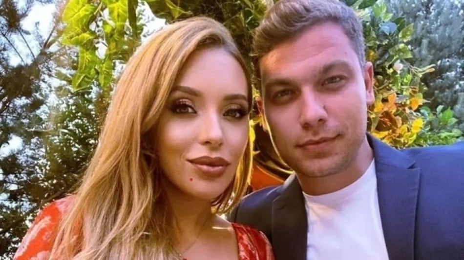 Мика Стоичкова вдига сватба до дни и май е бременна